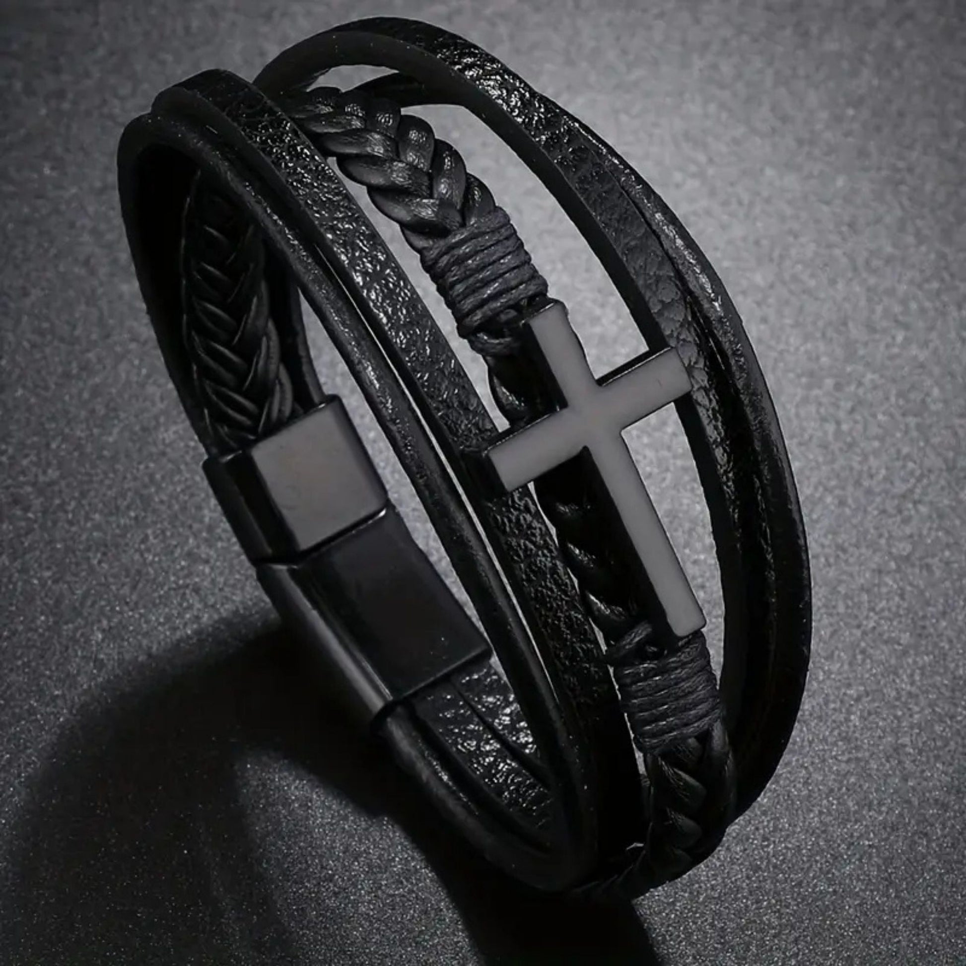 Elegant men’s braided leather bracelet with durable tri-tone clasp.