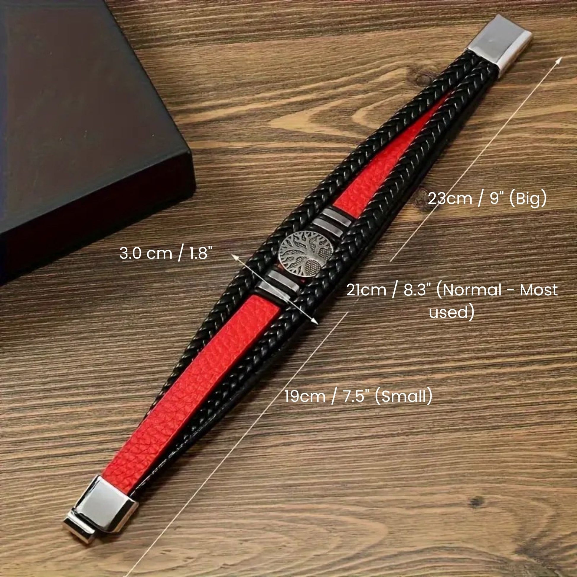 Minimalist men’s PU leather bracelet with magnetic clasp..